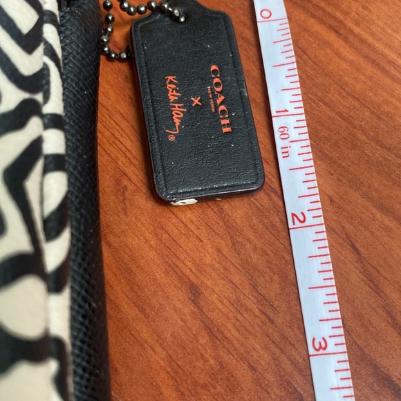 Keith haring x coach collab pebble purse - Picture 6 of 6